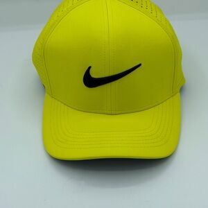 Nike Adult Unisex Classic99 Golf Cap/Hat Lemon Twist Vented Size S/M